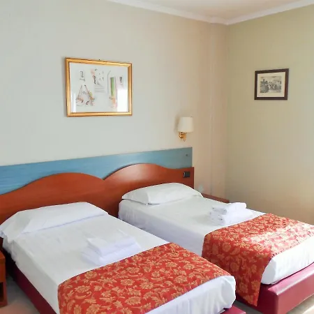 فندق Riviera فيوميتشينو