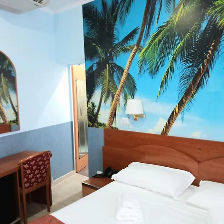 فندق Riviera فيوميتشينو