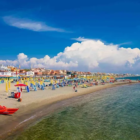 فندق Riviera فيوميتشينو