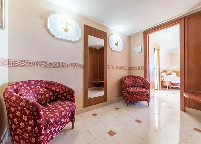 Отель Riviera 3*