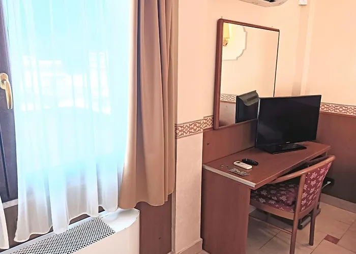 Riviera Отель Фьюмичино