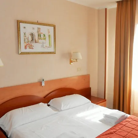 Riviera Hotell