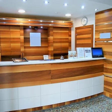 Riviera Hotell 3*
