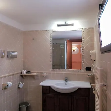 Riviera 3*